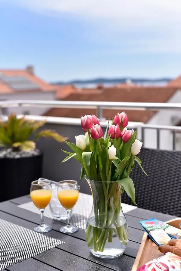 Guest house Deluxe Apartman Korina & Ramona Zadar