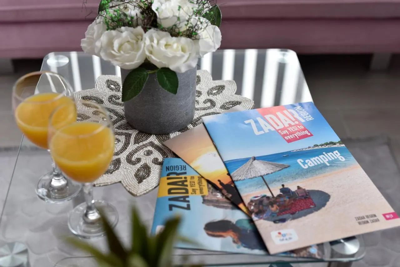 Deluxe Apartman Korina & Ramona Ζαντάρ Πανσιόν