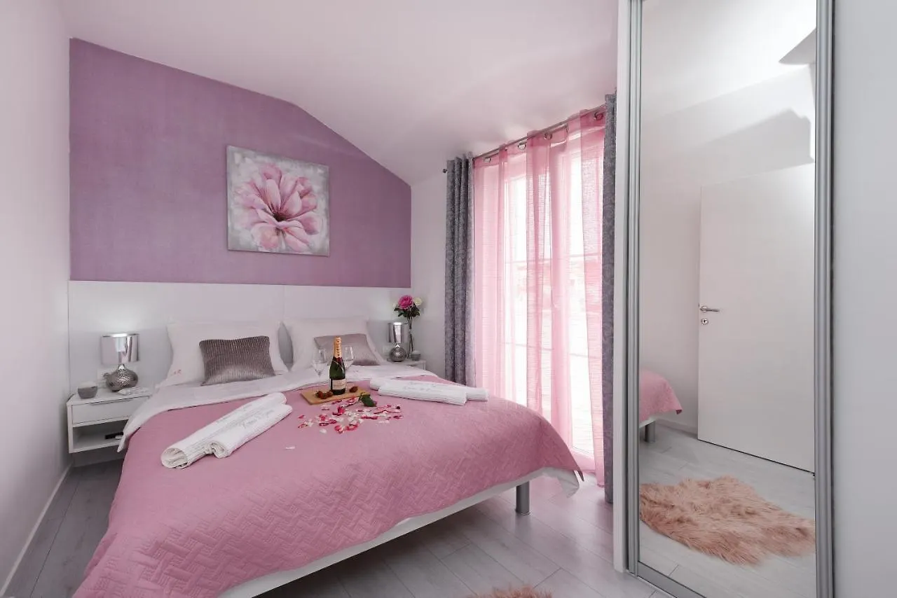 Maison d'hôtes Deluxe Apartman Korina&Ramona Zadar