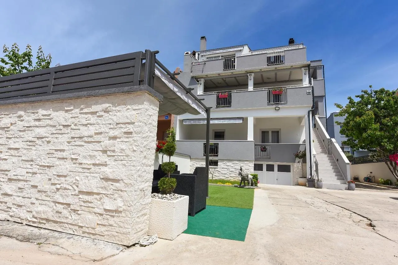 Deluxe Apartman Korina&Ramona Zadar 3*,  Croatie